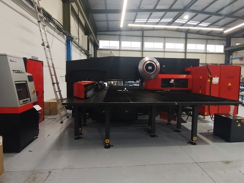 punzonadora amada em 3510 sama